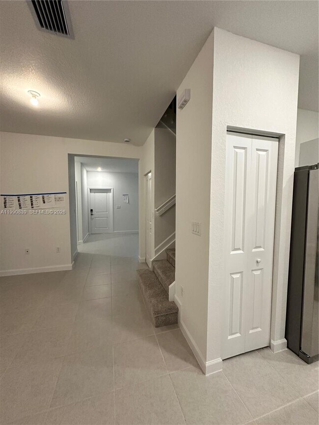 Building Photo - $2,499 2889 SE 25rd