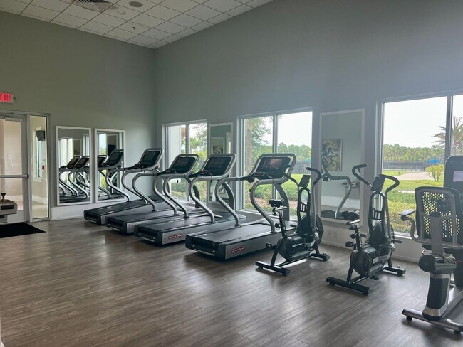 Building Photo - 2 Bedroom 2.5 bath Townhome in Beachwalk!