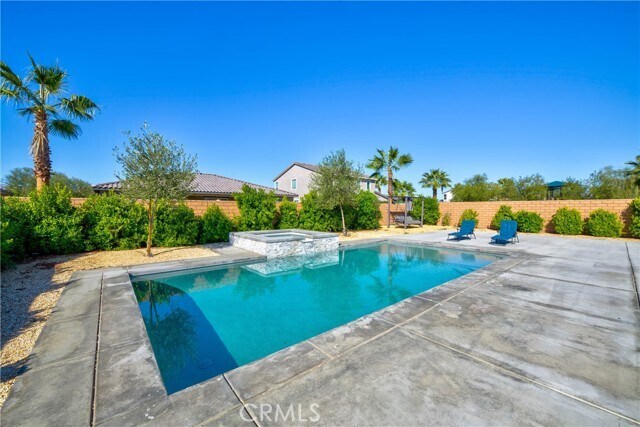 Building Photo - 50105 Rocamora St