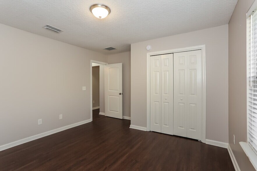 Building Photo - 6827 Rapid River Dr