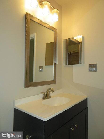 Building Photo - 9150 Lambskin Ln
