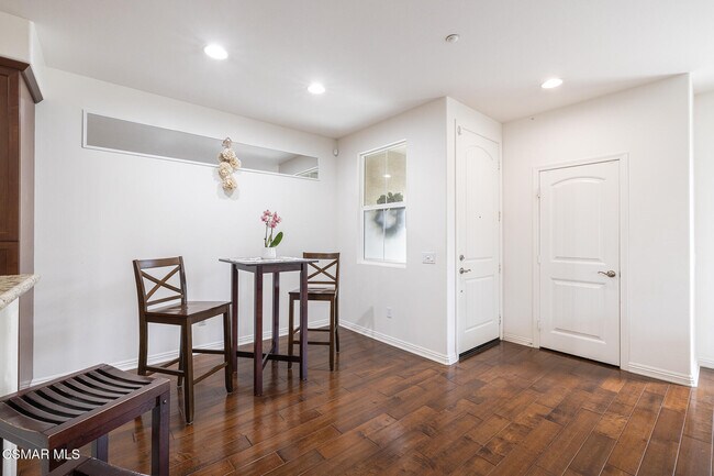 Building Photo - 1513 Silver Shadow Dr