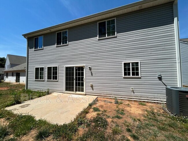 Building Photo - 3723 Shepway Loop