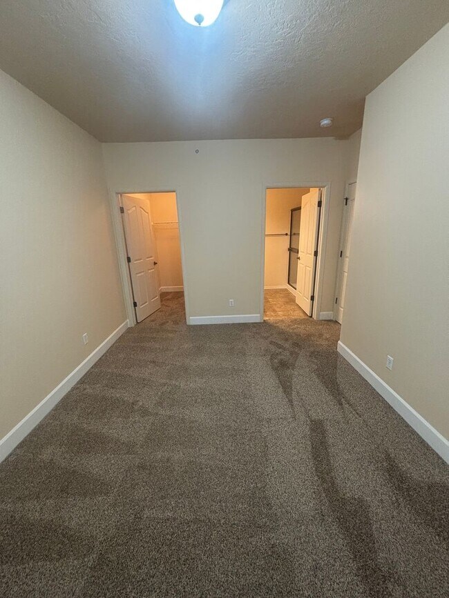 Building Photo - 6740 N Spurwing Loop