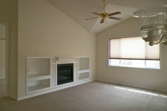 Building Photo - Spacious Ranch Patio Home in Desirable Southridge – Finished Basement & Garage