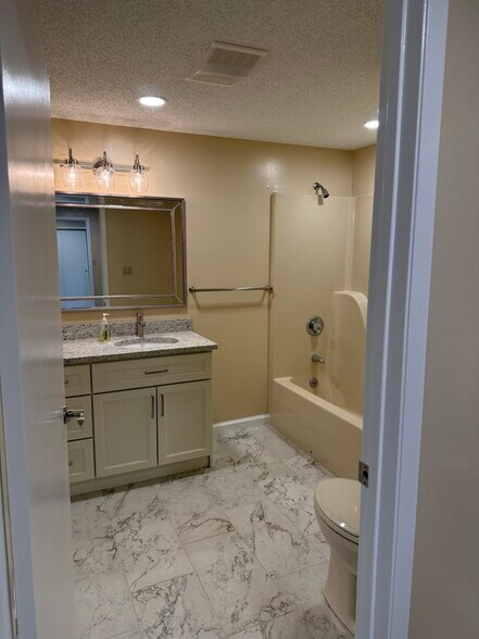 Guest bathroom - 10029 Westland Dr