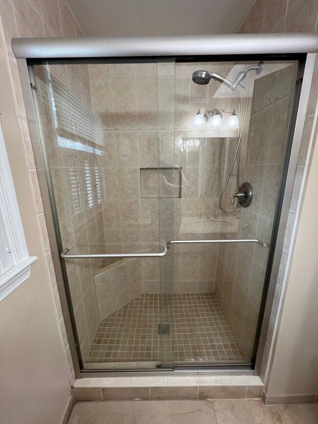 Building Photo - 7902 Richfield Rd