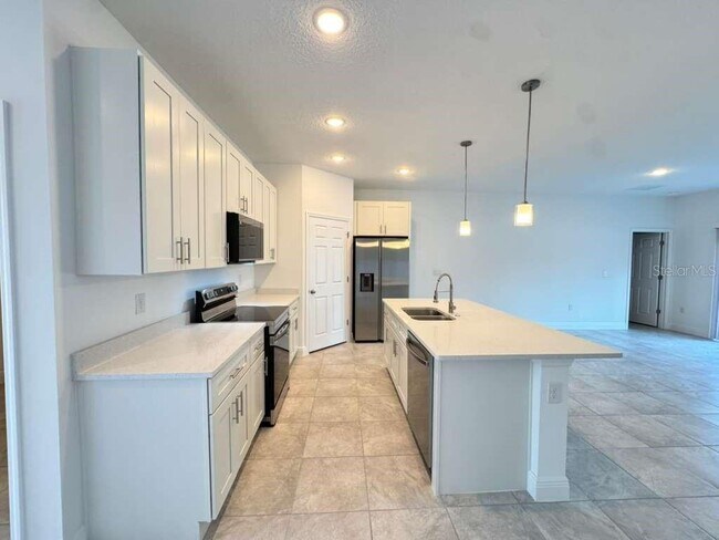 Building Photo - 4967 SW 150th Lane Rd