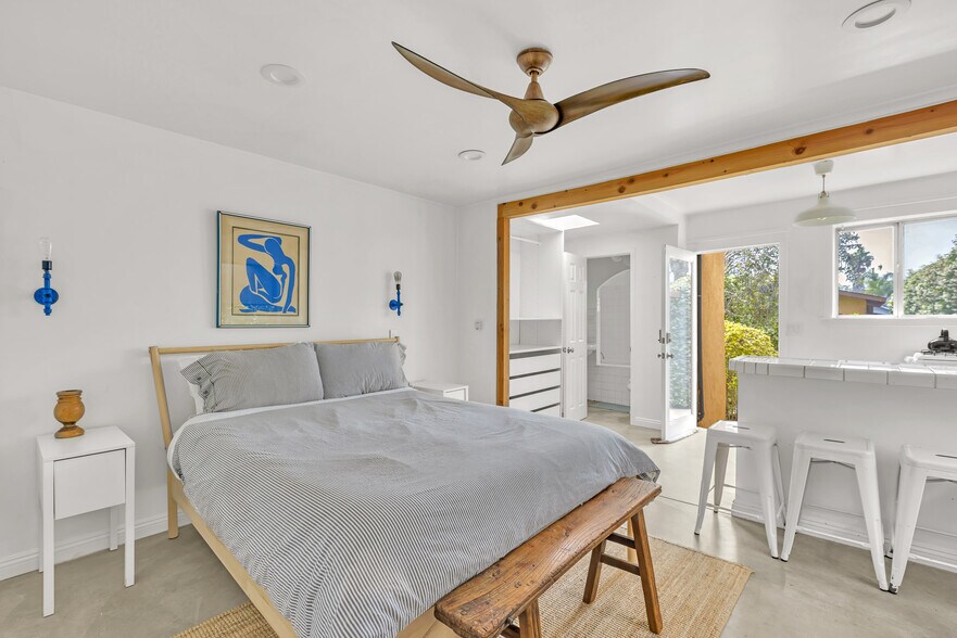 Bedroom 3 - 718 Vernon Ave