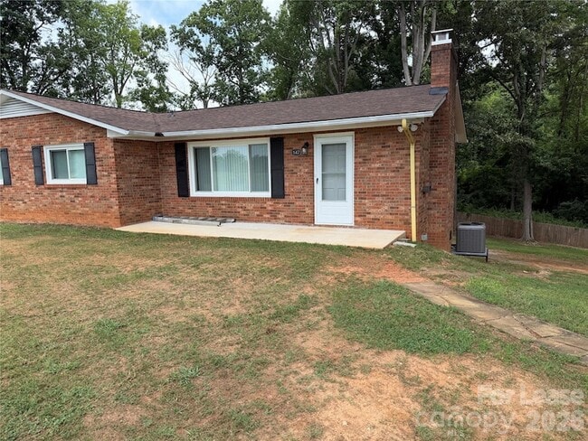 Building Photo - 147 Crooked Ln