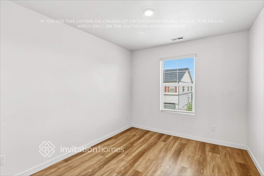 Building Photo - 257 S Uriah St