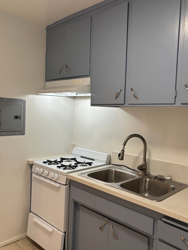 Interior Photo - Spazier, 220 W