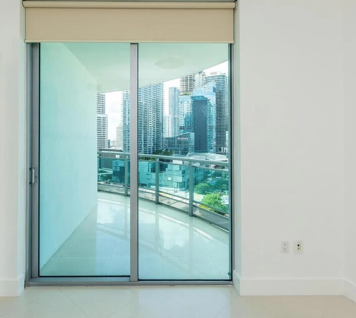 Building Photo - 350 S Miami Ave