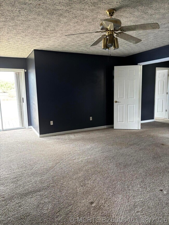 Building Photo - 3710 Promenade Way