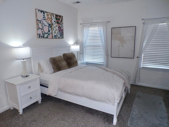 Building Photo - 114 Eldon Dr