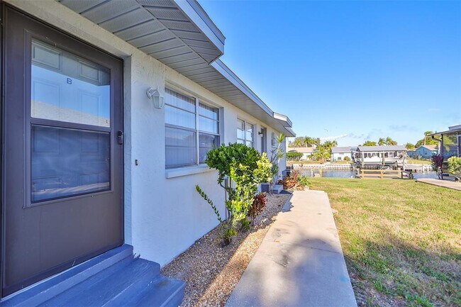 Building Photo - 1045 Apollo Beach Blvd