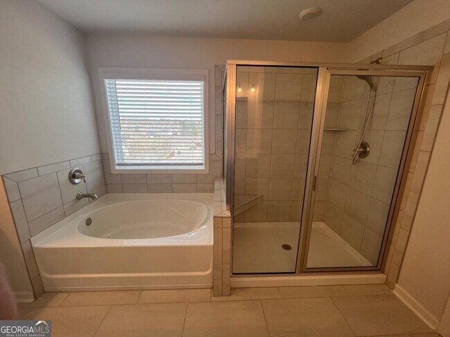 Building Photo - 7214 Whitewater Dr