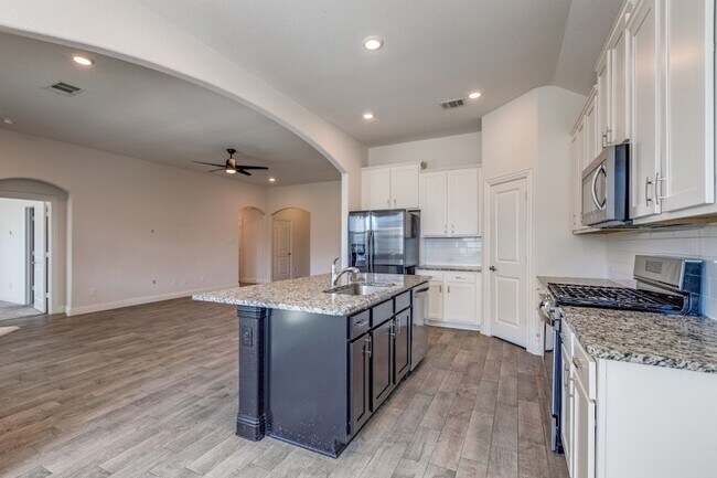 Building Photo - 6224 Cheshire St