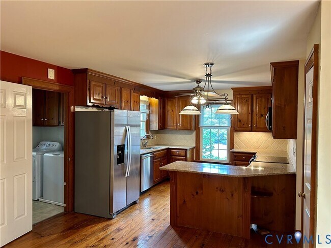 Building Photo - 8203 Spring Meadow Rd