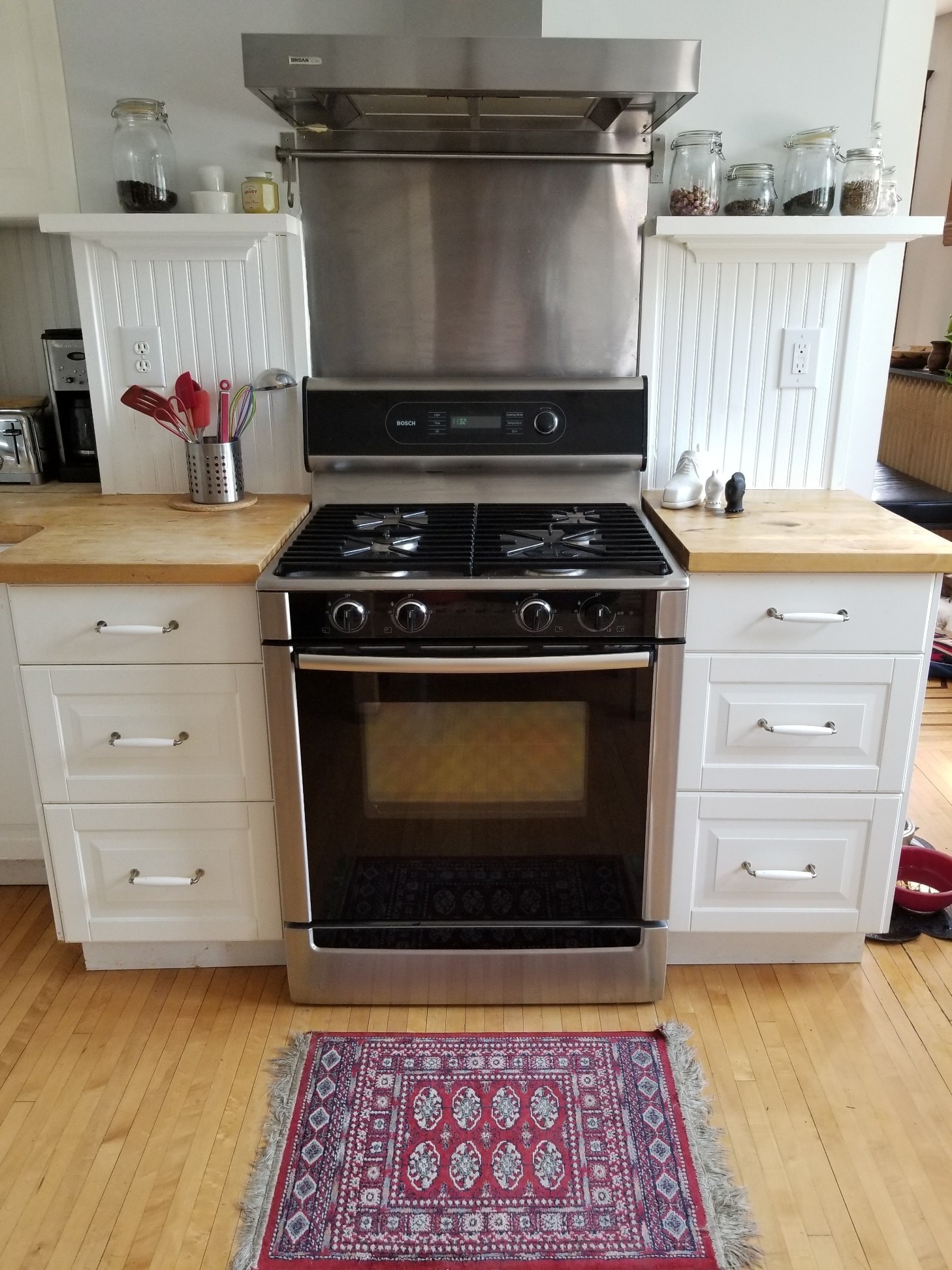 Bosch gas range - 4030 Pillsbury Ave S