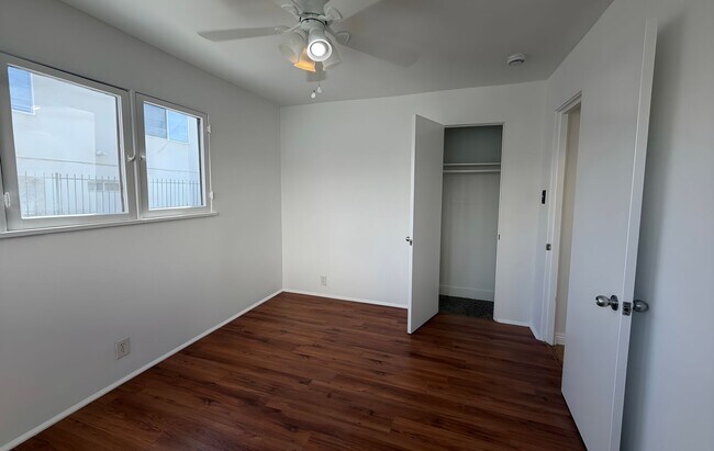 Building Photo - 14841 Sylvan St