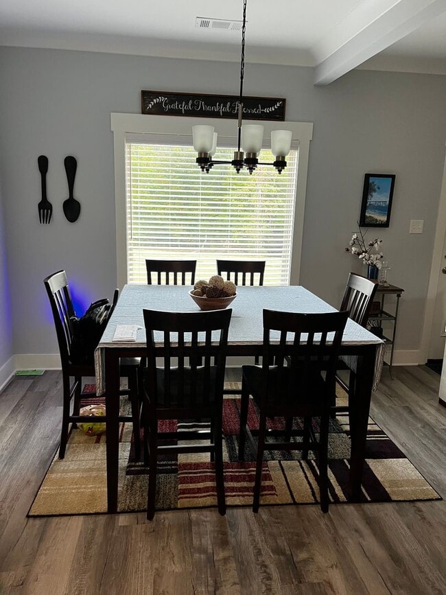 Building Photo - Immaculate Home built in 2022