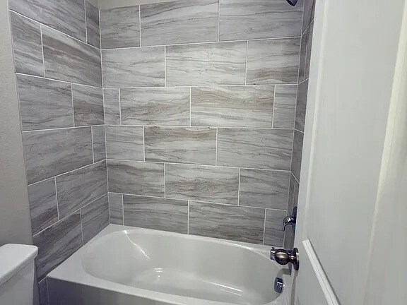 Building Photo - 3921 River Rock Ave