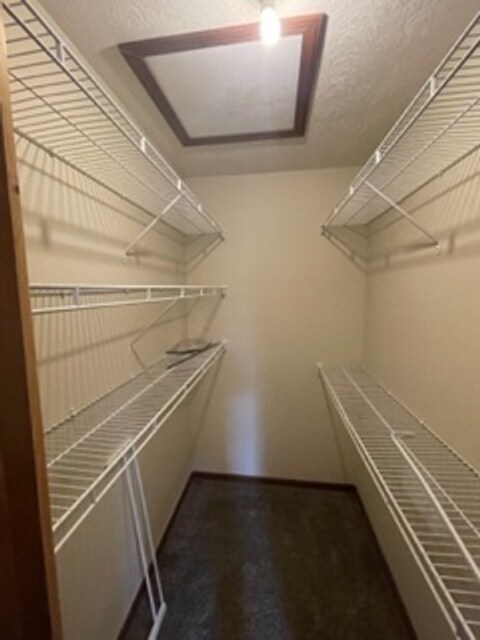Building Photo - 396 Forest Ln
