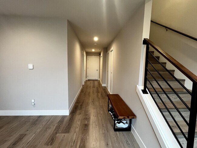 Building Photo - 4179 SE 68th Ave