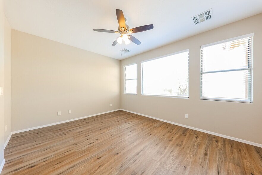 Building Photo - 40810 N Hudson Ct