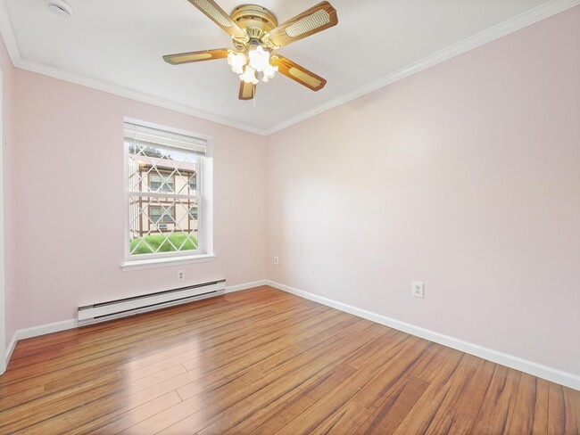 Building Photo - 410 Sierra Vista Ln