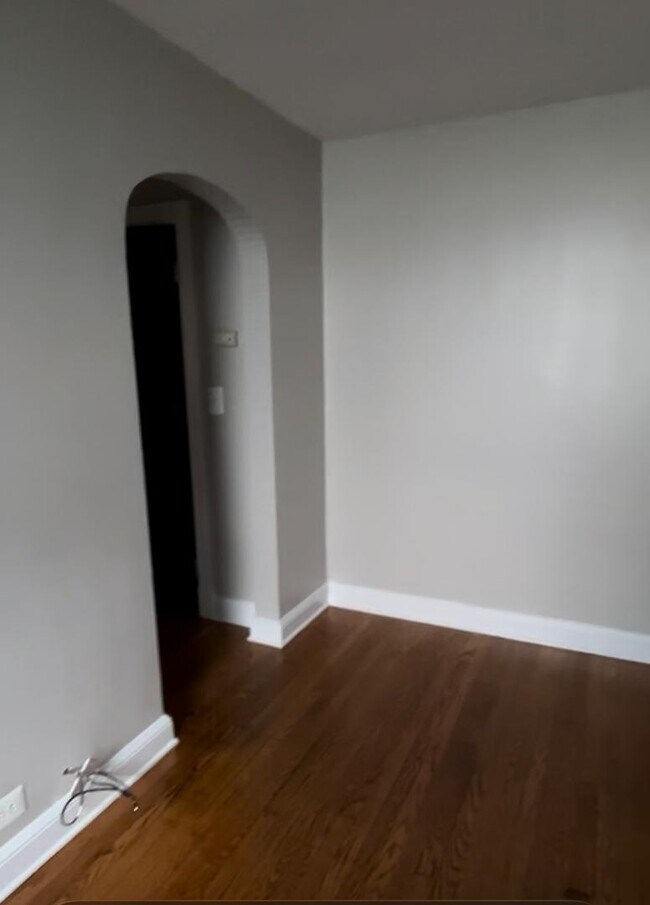 Building Photo - 332 11th St