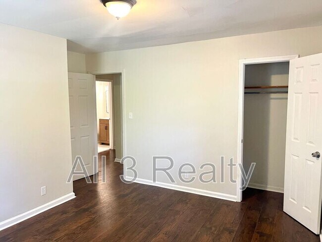 Building Photo - 5435 Winstead Ct SW