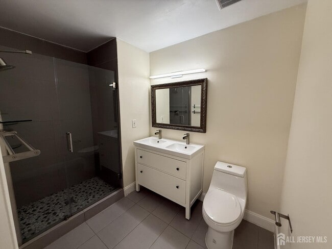 Building Photo - 95 Sapphire Ln