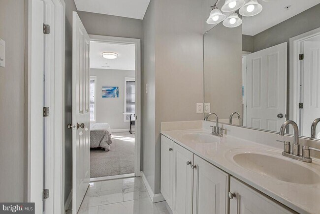 Building Photo - 12902 Crickmore Trace