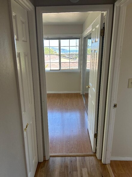 Master bedroom - 55 Park Cir