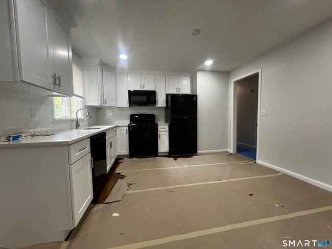 Building Photo - 485 Peet St