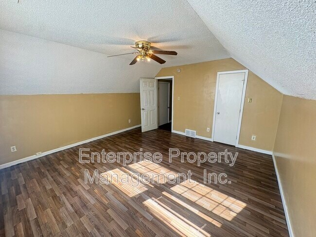 Building Photo - 3182 Casann Cove
