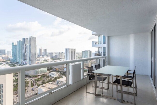 Building Photo - 601 Biscayne Blvd