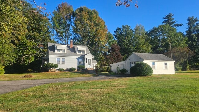 Building Photo - 517 Salmon Falls Rd