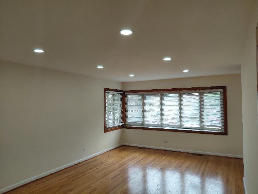 Living room - 3836 Brummel St