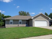 Building Photo - Great 3BR 2BTH Rancher Near Lake Shawnee
