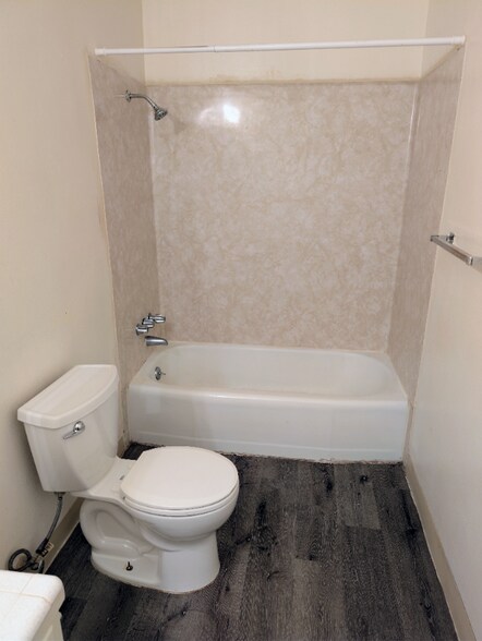 Building Photo - 1025 N Madison St