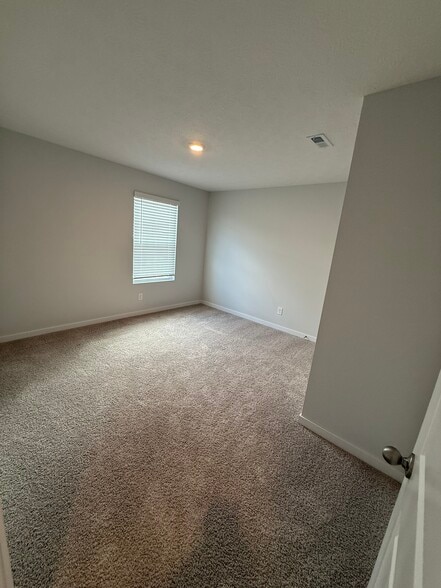 Bedroom 2 - 6361 Darby Plains St
