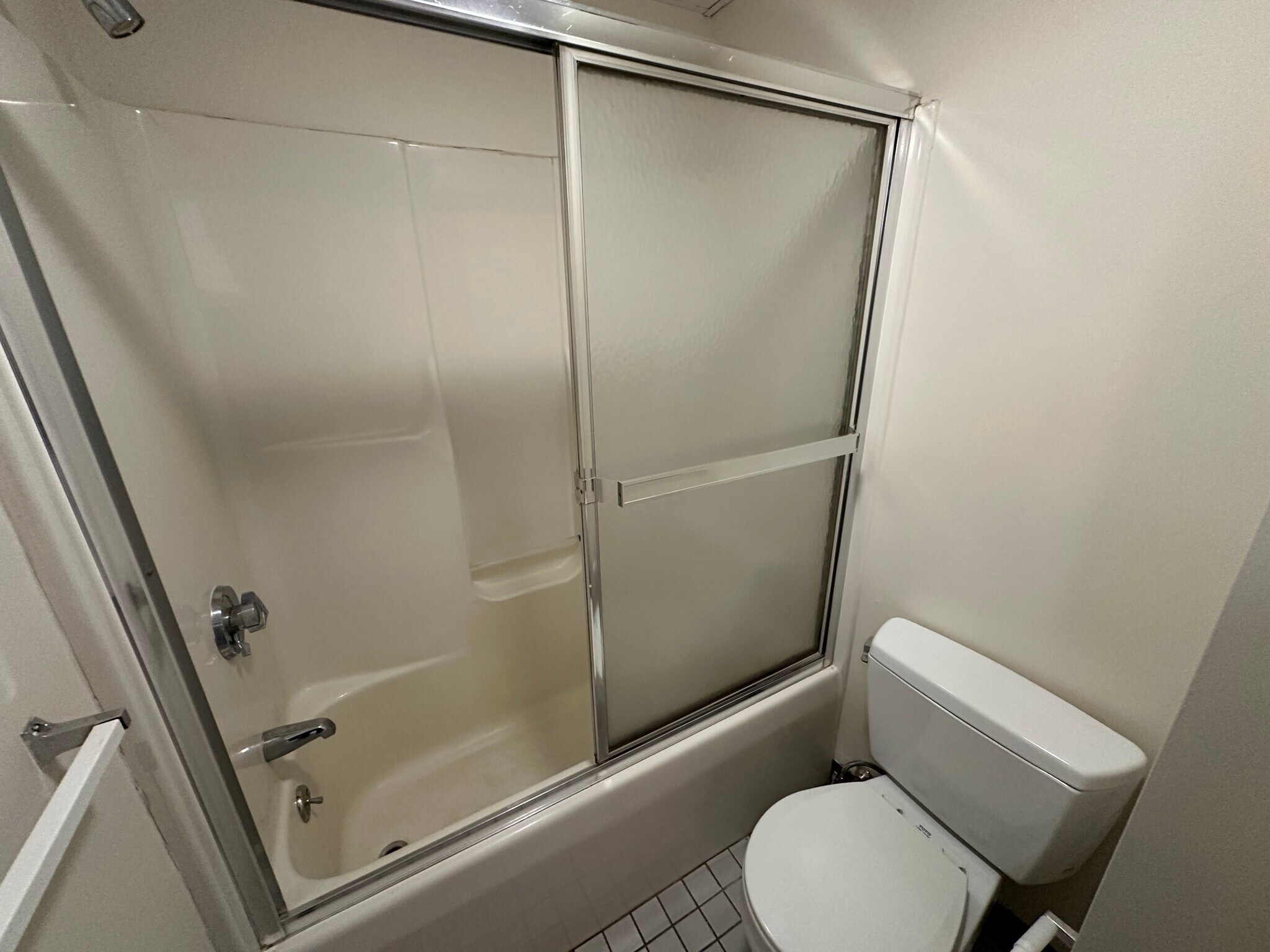 Building Photo - 68 Essex St