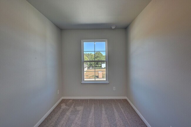 Building Photo - 11857 E Gate Dr