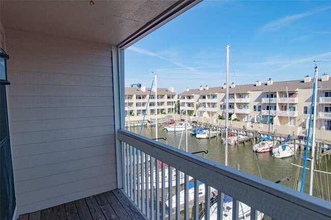 Building Photo - 16 Mariner Village Dr
