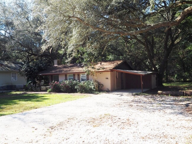 Primary Photo - Charming Property in Magnolia Springs!