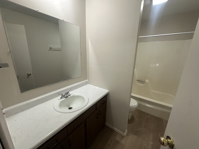 Building Photo - 2518 Leeper Dr