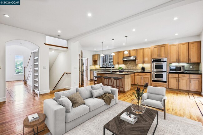 Building Photo - 4132 Balfour Ave